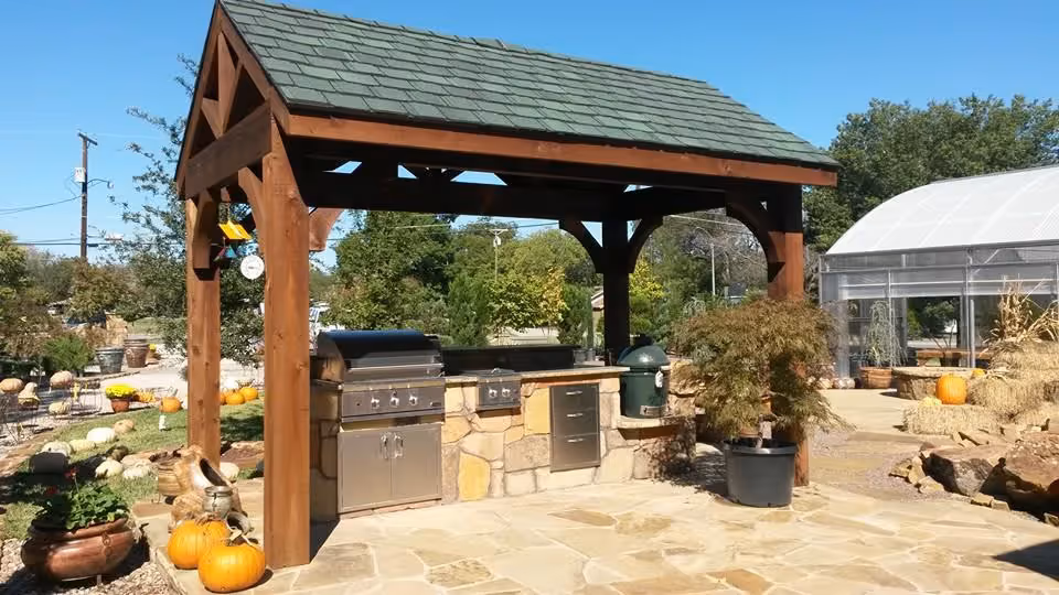 Outdoor kitchen and pavilion built by S&S Solutions in North Texas