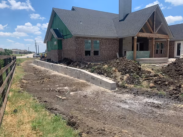 North Texas Outdoor Construction Walls 093